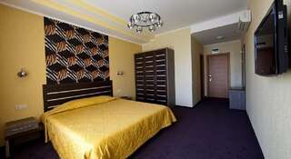 Гостиница Золотые Дюны Витязево Улучшенный двухместный номер с 1 кроватью или 2 отдельными кроватями-5