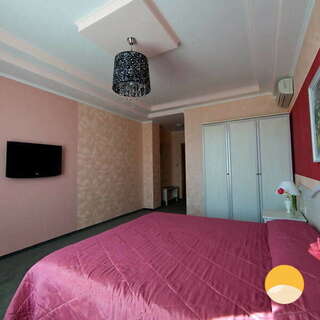 Гостиница Золотые Дюны Витязево Двухместный номер Улучшенный 1 или 2 отдельными кроватями для № 26 "Романтик"-4