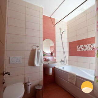 Гостиница Золотые Дюны Витязево Семейный номер-студио № 22 "Кантри "-1